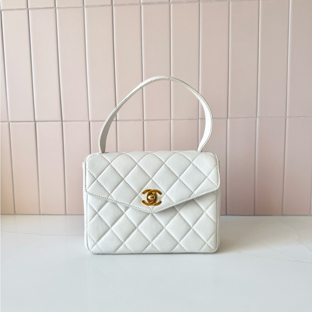 Vintage Chanel White Leather Quilted Matelasse Handbag
